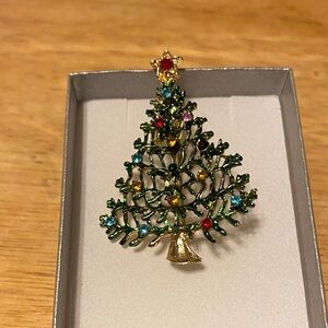 Christmas tree brooch